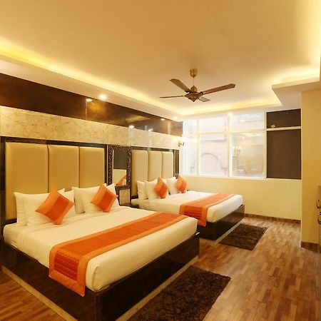 Plazzo Hotel New Delhi Ngoại thất bức ảnh