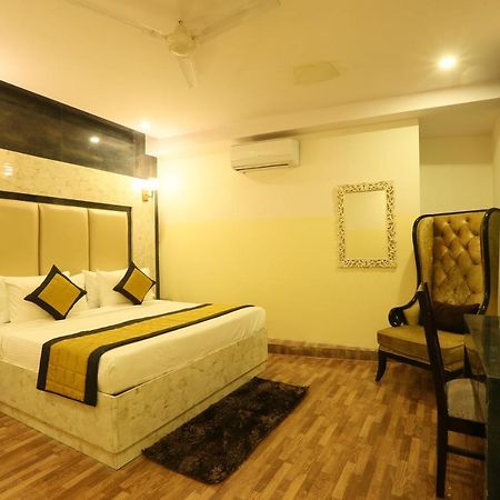 Plazzo Hotel New Delhi Ngoại thất bức ảnh