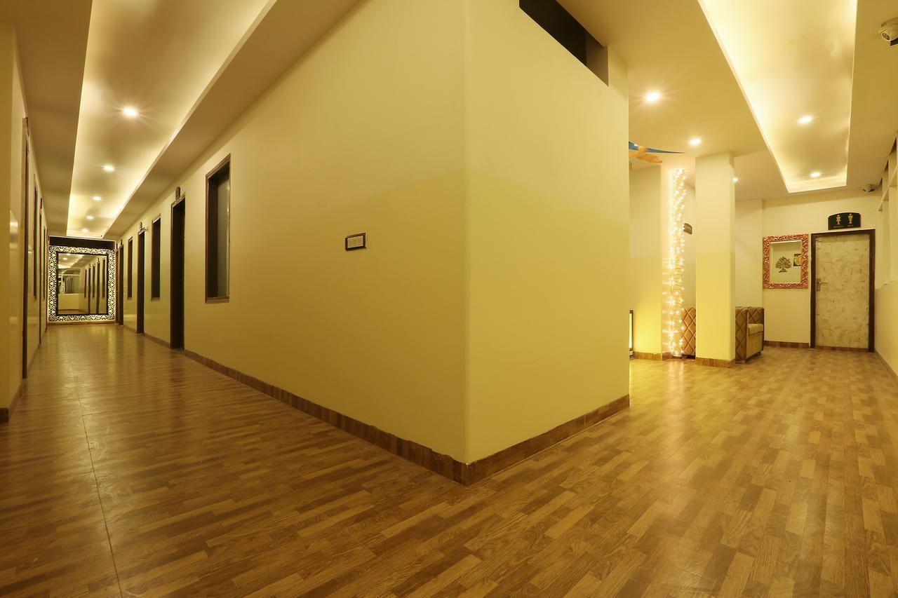 Plazzo Hotel New Delhi Ngoại thất bức ảnh