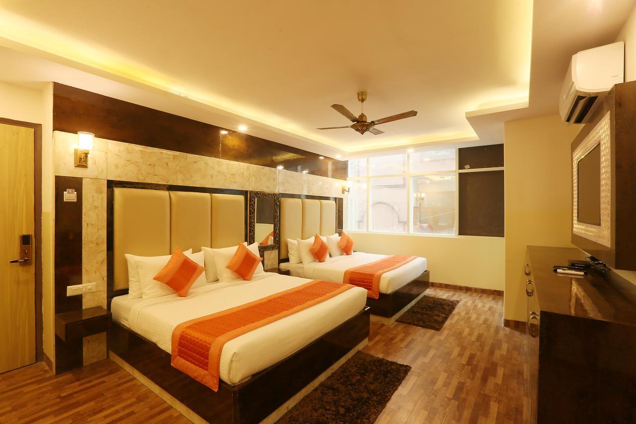 Plazzo Hotel New Delhi Ngoại thất bức ảnh