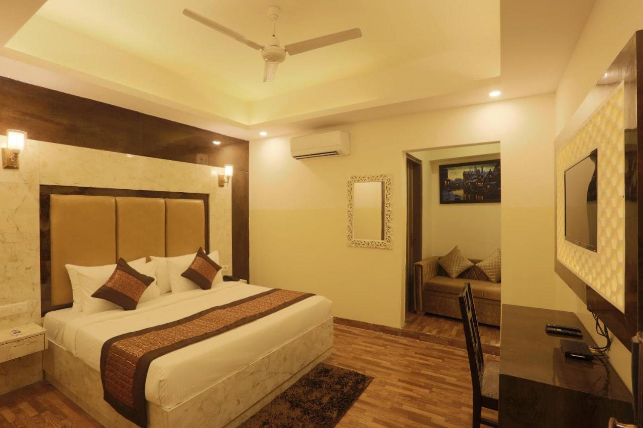 Plazzo Hotel New Delhi Ngoại thất bức ảnh