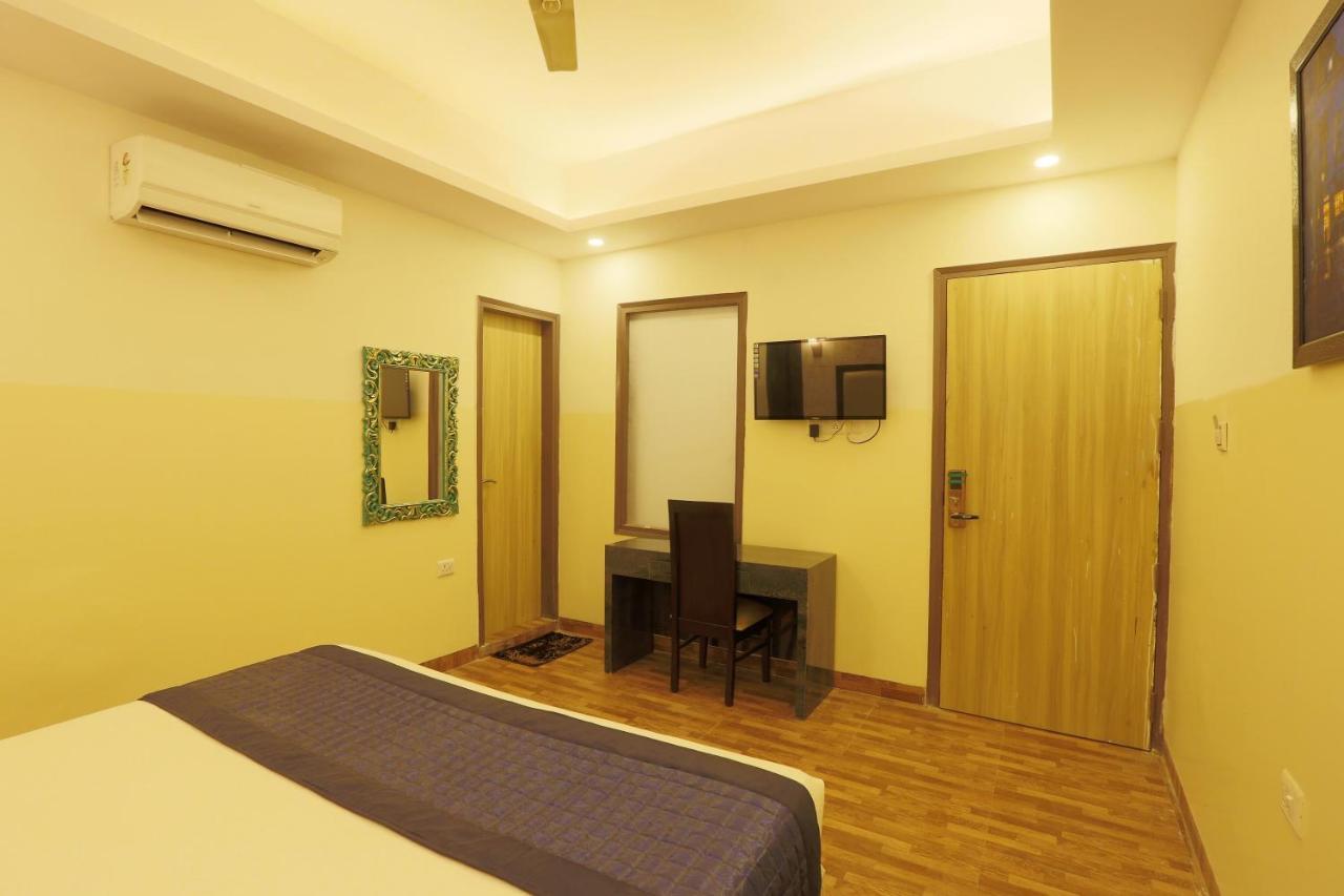 Plazzo Hotel New Delhi Ngoại thất bức ảnh